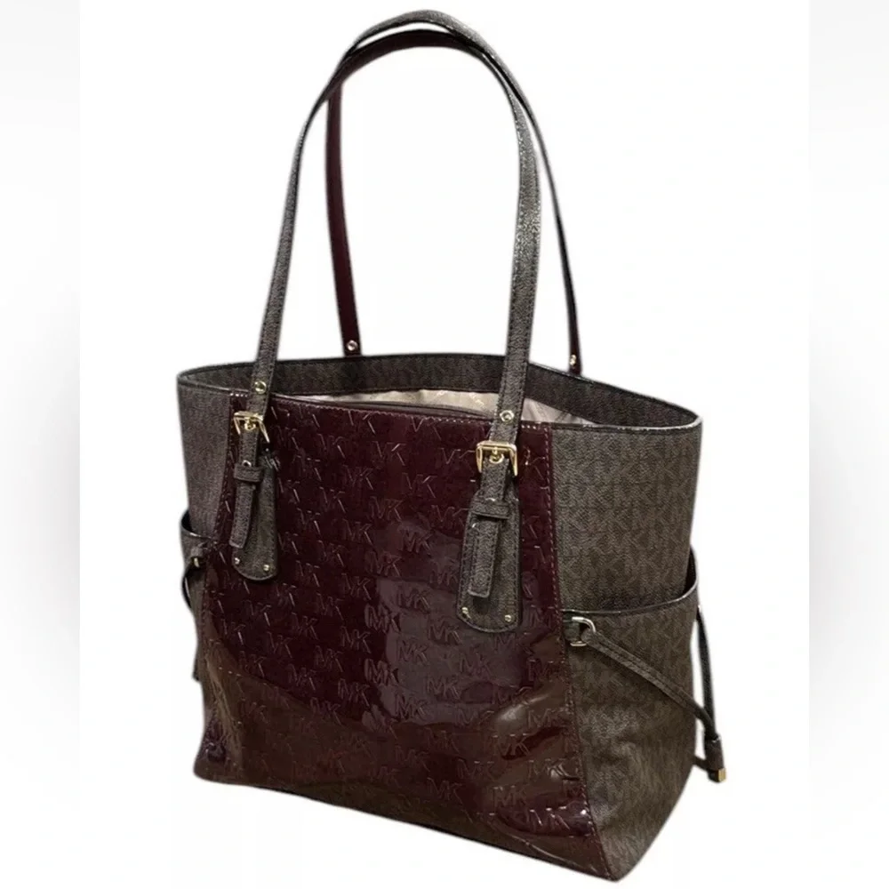 MICHAEL KORS Burgandy Brown Voyager East West Signature Tote Purse Shoulder Bag
